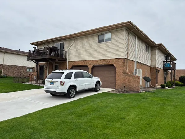 1218 Timber Pl APT 1B, New Lenox, IL 60451