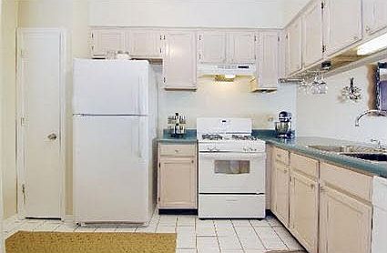 3rd image of 1624 Woodhaven Ct