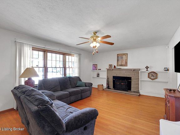 5th image of 4016 Laurelwood Ave