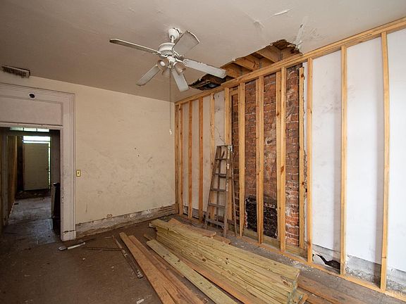 4th image of 442 Dayton St