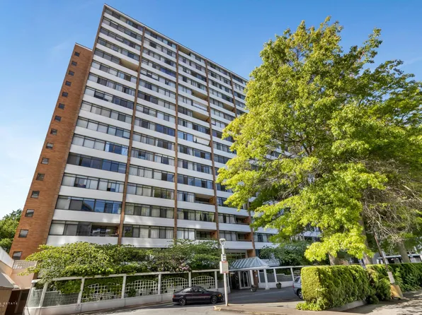 6611 Minoru Blvd #601, Richmond, BC V6Y 1Y9