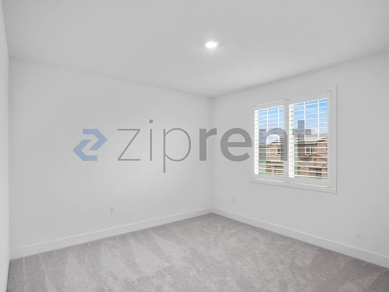 3358 Jubilee Dr — Photo 32