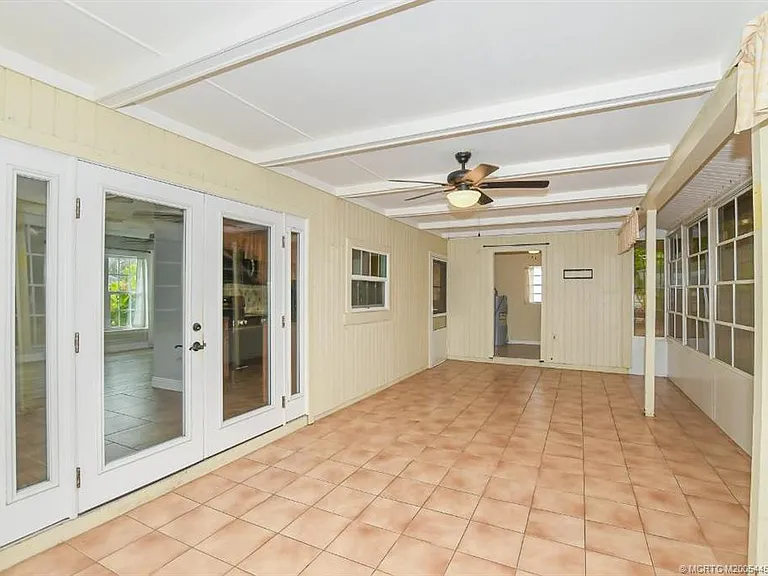1365 SW Gastador Ave — Photo 13