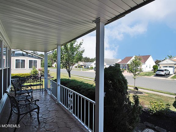5th image of 113 Portsmouth Drive