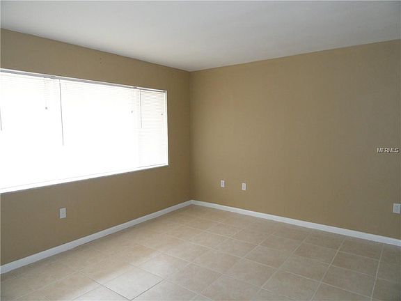 2nd image of 224 Waverly Way APT 3