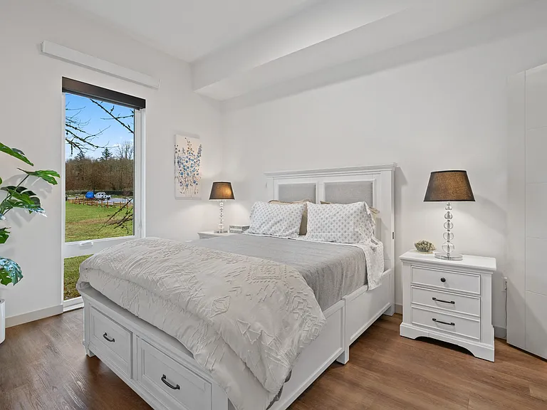 Model Unit Shown (1 Bed 1 Bath) Similar Units: 114, 228, 328,327 *Unit features vary. Inquire with our leasing office to schedule a tour!