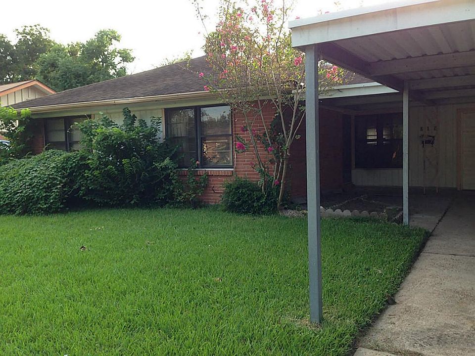 1st image of 818 Martha St