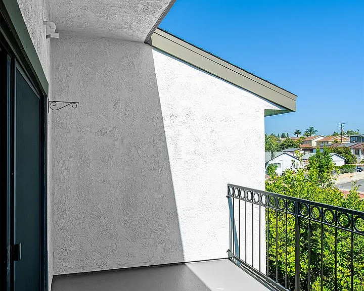 404 E Birch St — Photo 42