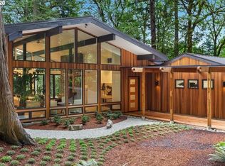 6109 SW Thomas St, Portland, OR 97221