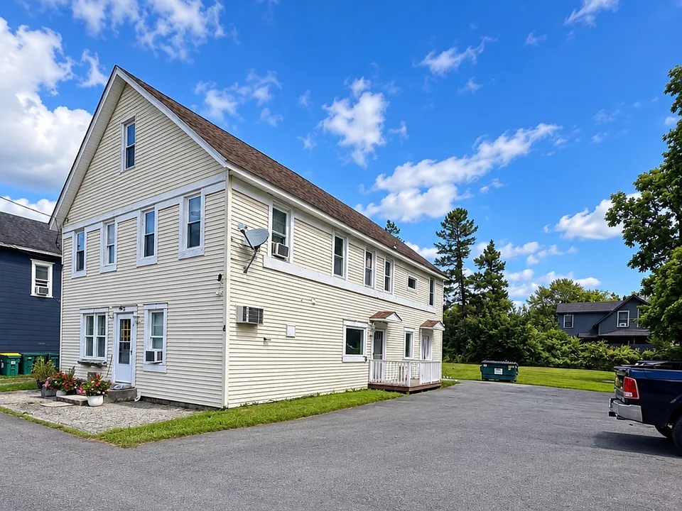 4 Market St #2