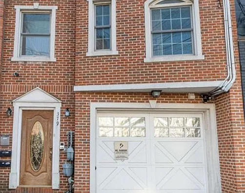 2 bed, $3,700 — Photo 1