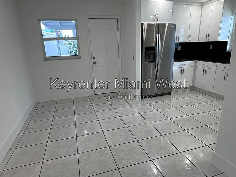1864 NW 27th St #1 — Photo 11