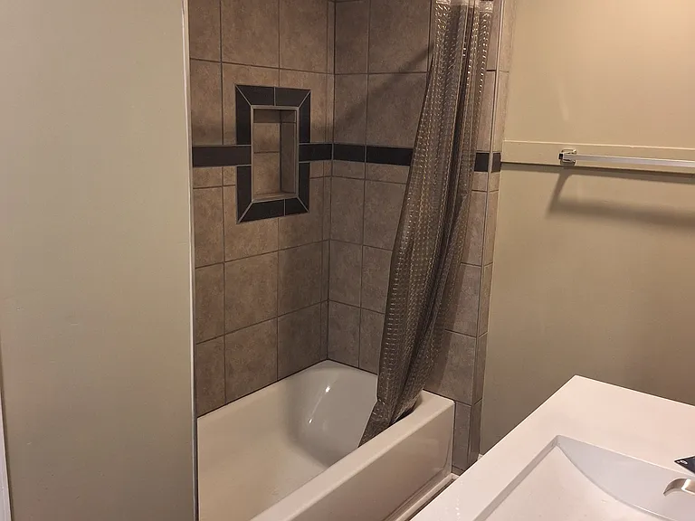 2229 Portsmouth Blvd — Photo 2