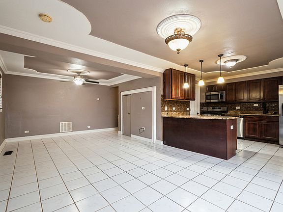 4th image of 7909 N Nordica Ave