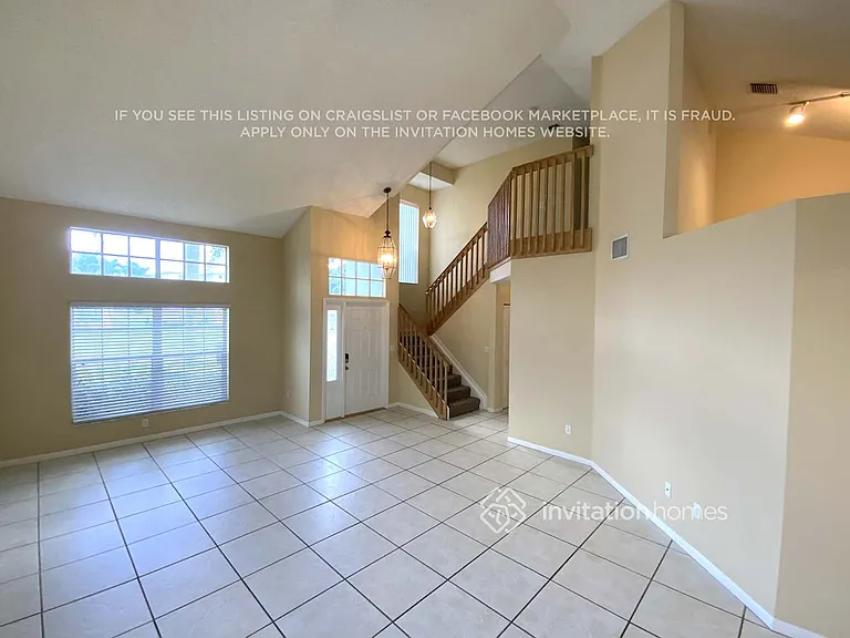9648 Tavernier Dr — Photo 2
