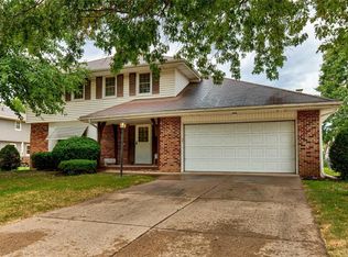 7313 Twana Dr, Urbandale, IA 50322