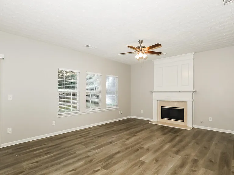 135 Greenland Dr — Photo 7