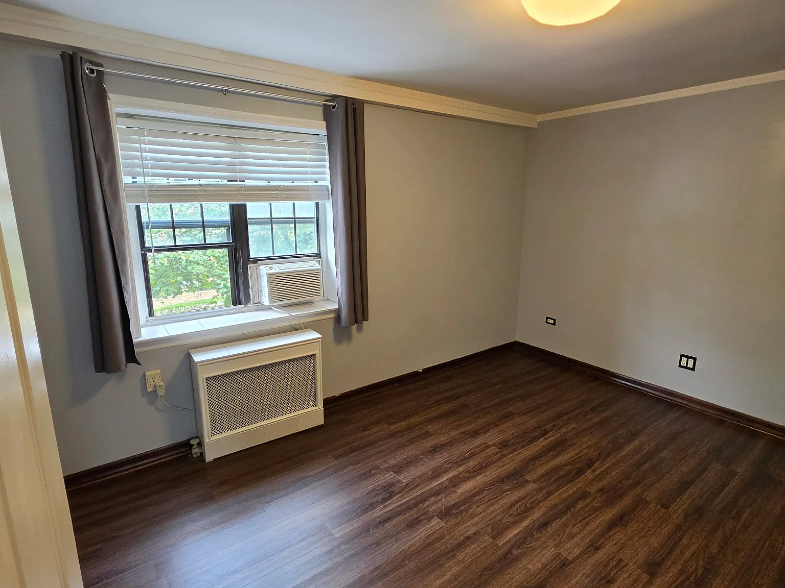2 bed, 820 sqft, $2,500 — Photo 3