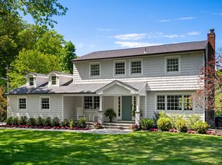 125 Midland St, Cold Spring Harbor, NY 11724