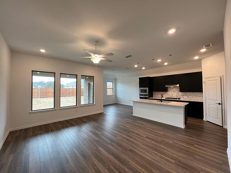 1st image of 2225 Lantana Dr