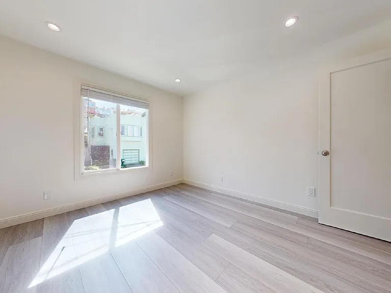 150 Frankfort St — Photo 14