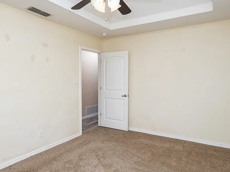 4808 Mount Everest Dr — Photo 27