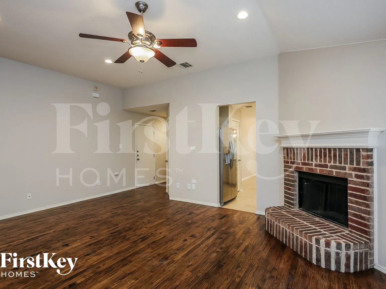 3 bed, 2.0 bath, 1443 sqft, $2,070 — Photo 4