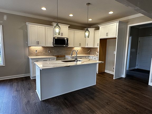 2nd image of 2061 Everest Dr Lot 54