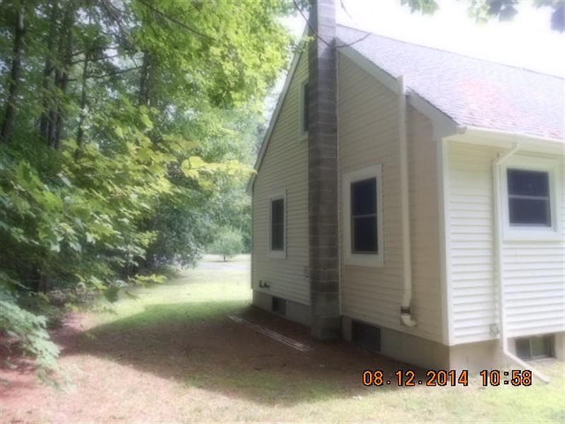 2nd image of 62 William Knight Rd