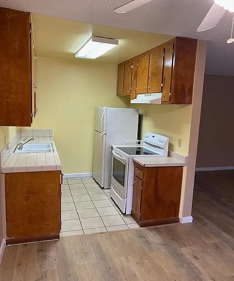 787 Gardenia Ave #3 — Photo 11