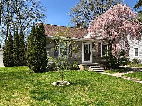 3rd image of 4053 Ellwood Ave