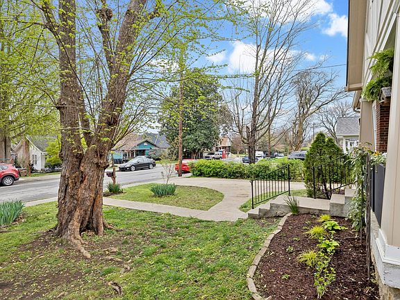 5th image of 2708 W Linden Ave