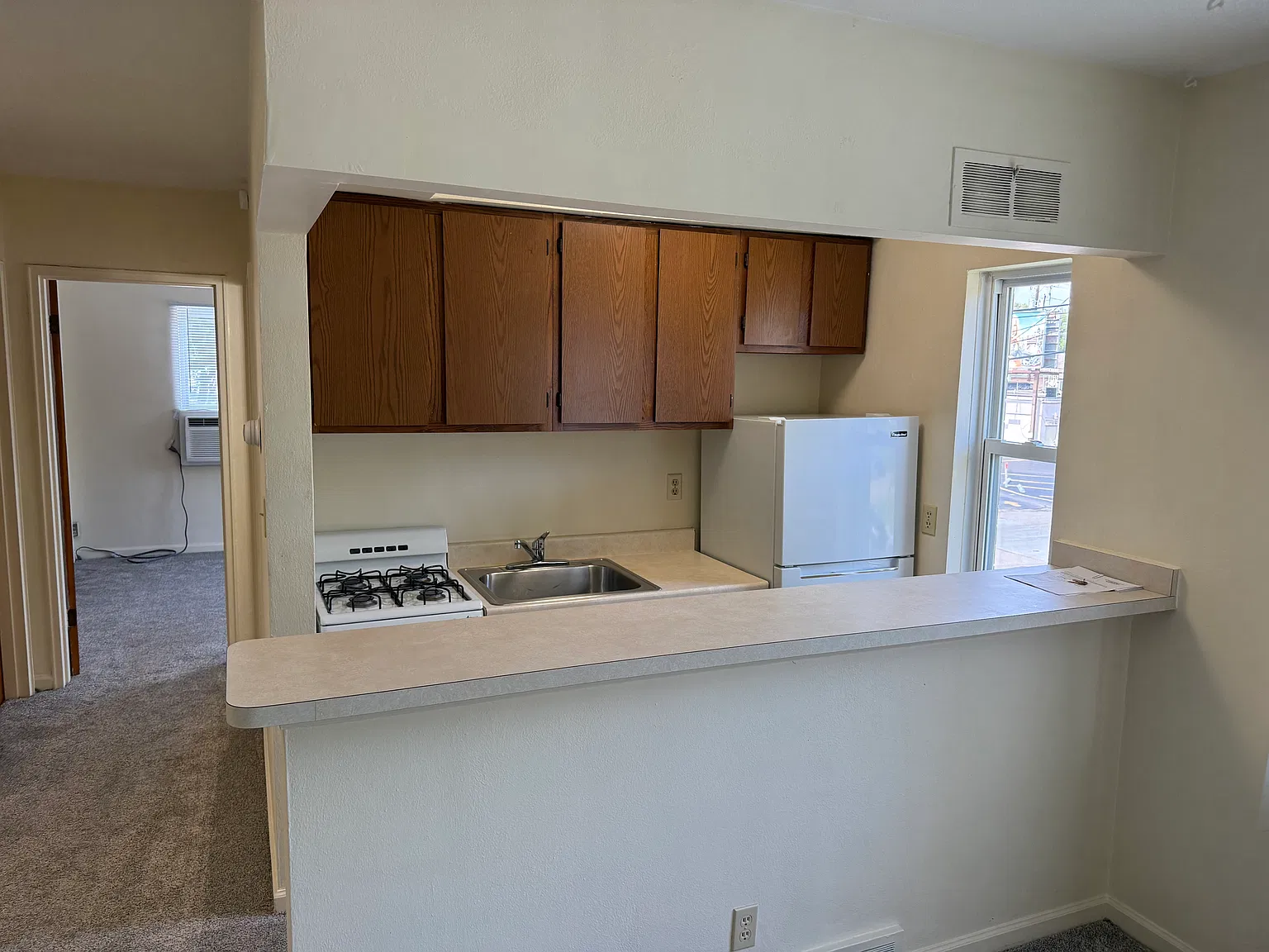 1 bed, 600 sqft, $700 — Photo 2