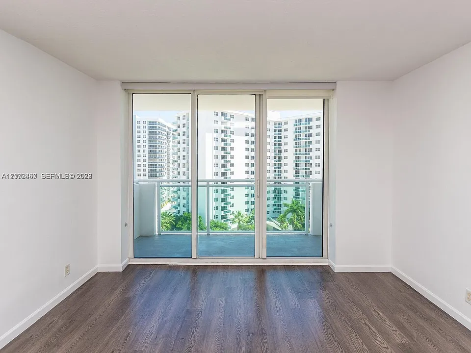 3000 S Ocean Dr #922