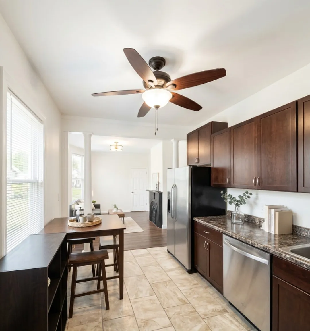 2 bed, 2.5 bath, 1545 sqft, $1,050 — Photo 2