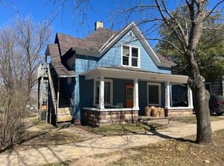 1718 Summit St, Eau Claire, WI 54703