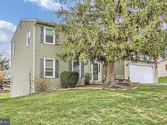 3rd image of 5876 Laurel St