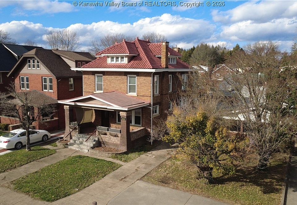 1st image of 3036 3rd Ave