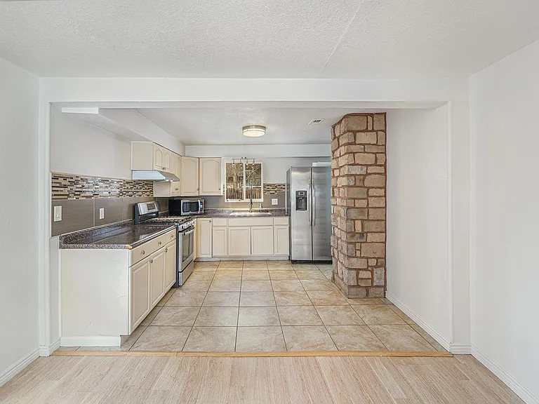444 Lowell Blvd — Photo 6