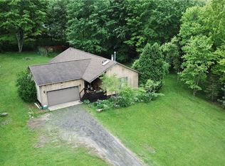 890 S Lindley Ave, Cuyahoga Falls, OH 44223