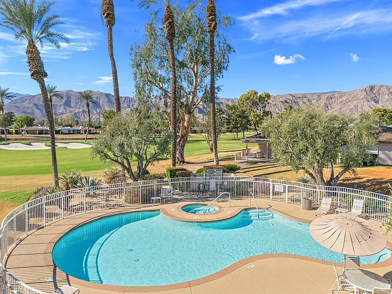 10 Whittier Ct — Photo 12