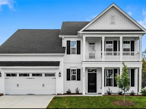 4532 Hanes Lake Dr, Winston Salem, NC 27106