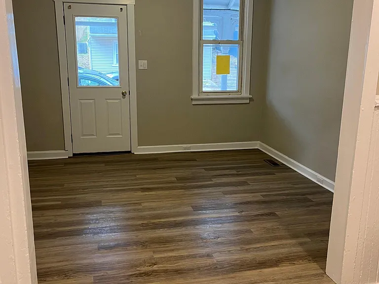 29 E Main St — Photo 14