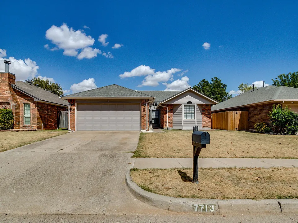 7713 Doris Dr