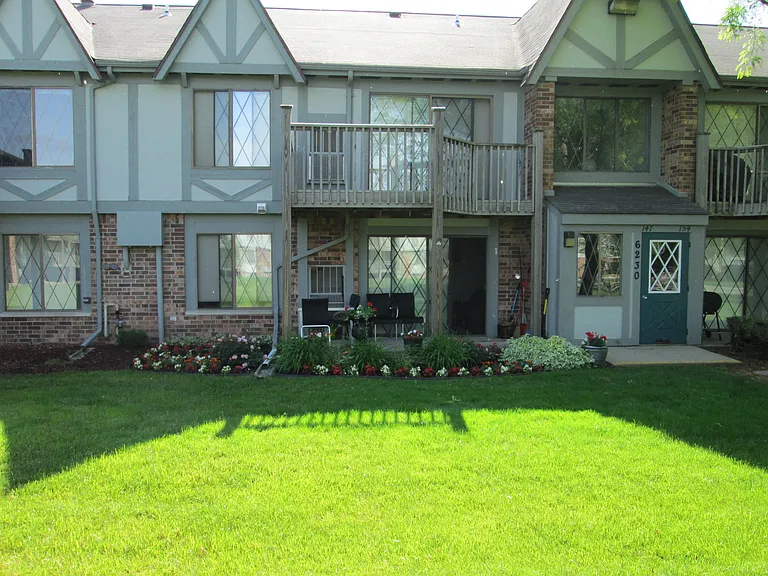 Fox Glen Apartments & Fitness Club — Photo 4