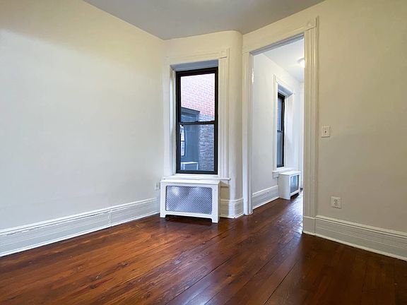 4th image of 218 E 85th St #5FFE