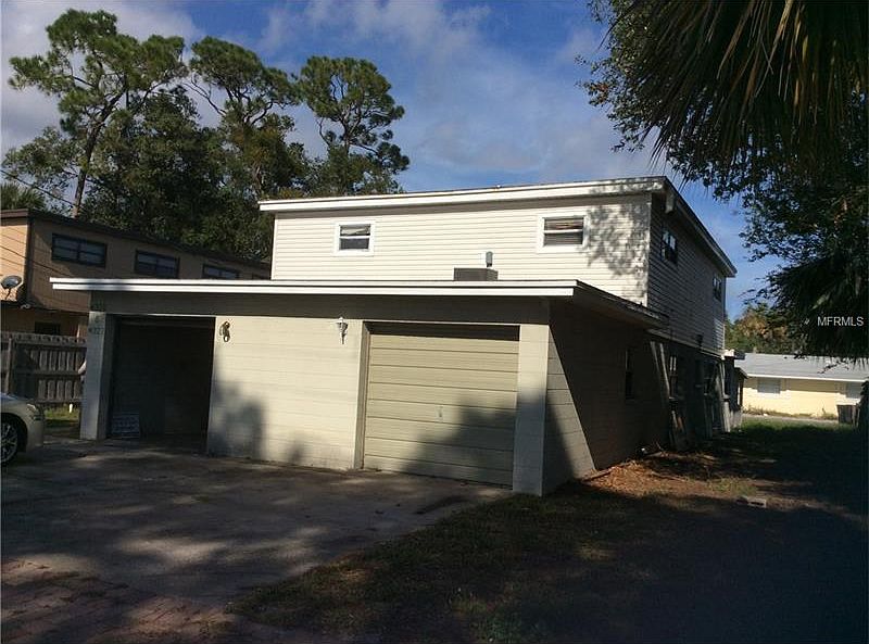 1st image of 320 Oleander Pl