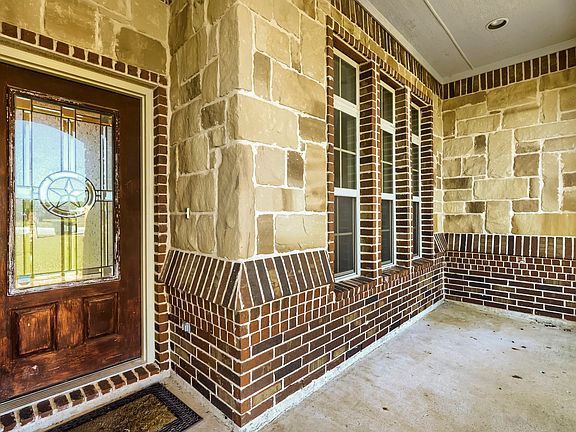 4th image of 98 Sunnydale Ct