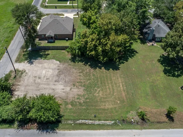 201 Scott St, Terrell, TX 75160