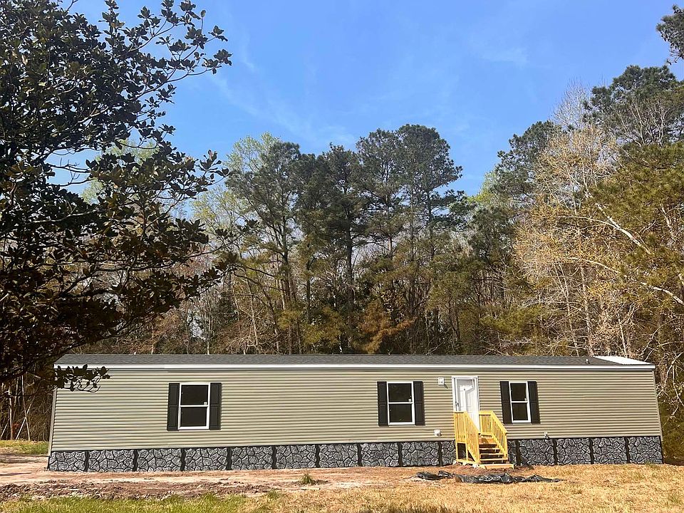 1st image of 121 Oak Log Lake Rd.